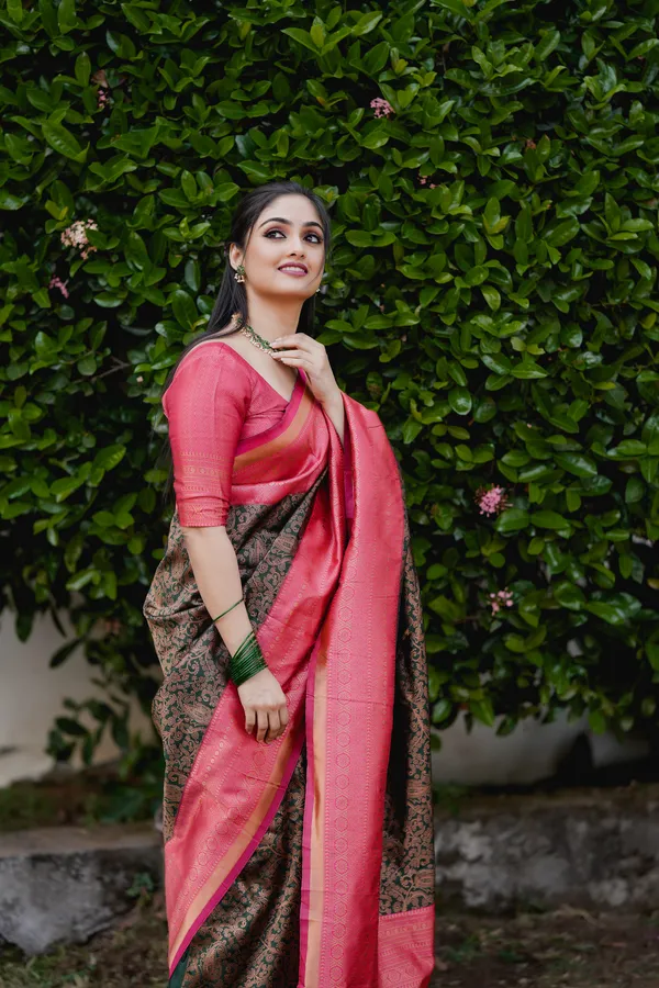 DARK_GREEN_PURE_BANARASI_SAREE